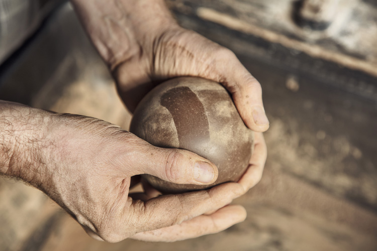 Dorodango: The Japanese Art of Making Mud Balls Laurence King Publishing